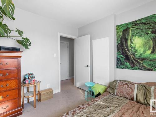 10441 79 Street, Edmonton, AB - Indoor Photo Showing Bedroom