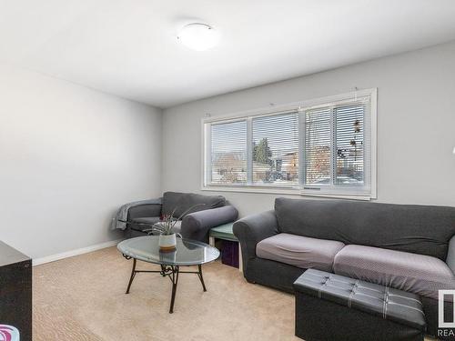 10441 79 Street, Edmonton, AB - Indoor Photo Showing Living Room