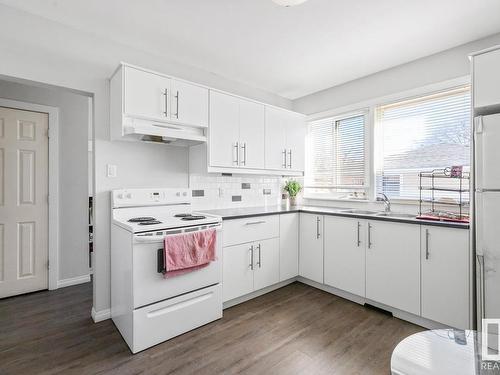 10441 79 Street, Edmonton, AB - Indoor Photo Showing Kitchen