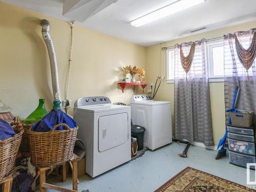 10441 79 Street, Edmonton, AB - Indoor Photo Showing Laundry Room