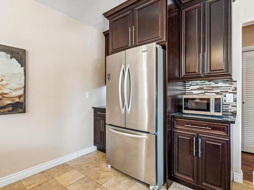 13823 90 Avenue, Edmonton, AB - Indoor Photo Showing Kitchen