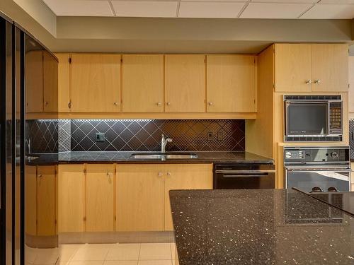 12A 10050 118 Street, Edmonton, AB - Indoor Photo Showing Kitchen