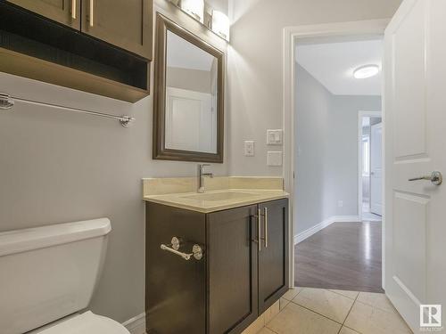 1 17839 99 Street, Edmonton, AB - Indoor Photo Showing Bathroom