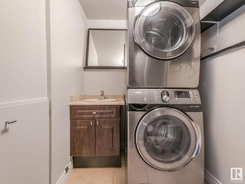 1 17839 99 Street, Edmonton, AB - Indoor Photo Showing Laundry Room