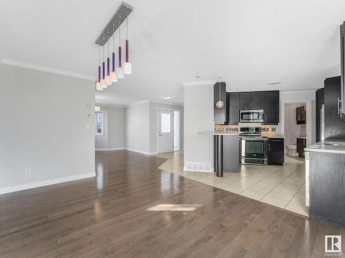 1 17839 99 Street, Edmonton, AB - Indoor Photo Showing Kitchen