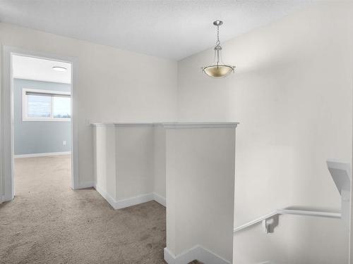 3315 11 Avenue, Edmonton, AB - Indoor Photo Showing Other Room