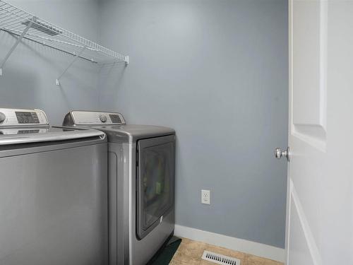 3315 11 Avenue, Edmonton, AB - Indoor Photo Showing Laundry Room