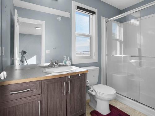 3315 11 Avenue, Edmonton, AB - Indoor Photo Showing Bathroom