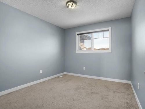 3315 11 Avenue, Edmonton, AB - Indoor Photo Showing Other Room