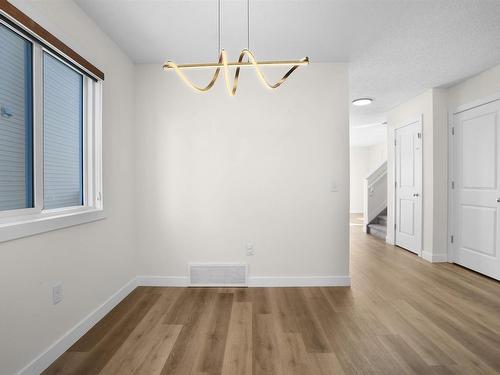 3315 11 Avenue, Edmonton, AB - Indoor Photo Showing Other Room