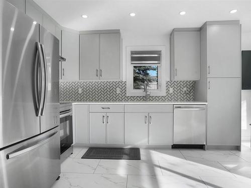 1 4020 21 Street, Edmonton, AB - Indoor Photo Showing Kitchen With Stainless Steel Kitchen