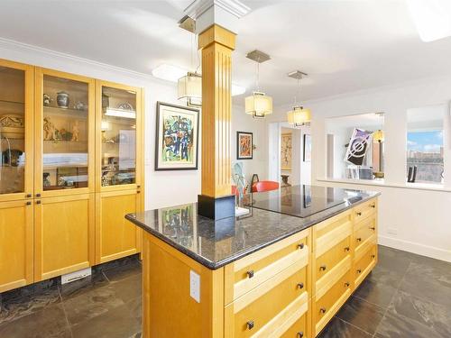 703 10010 119 Street, Edmonton, AB - Indoor Photo Showing Kitchen