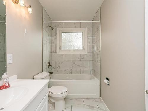 13412 94 Street, Edmonton, AB - Indoor Photo Showing Bathroom