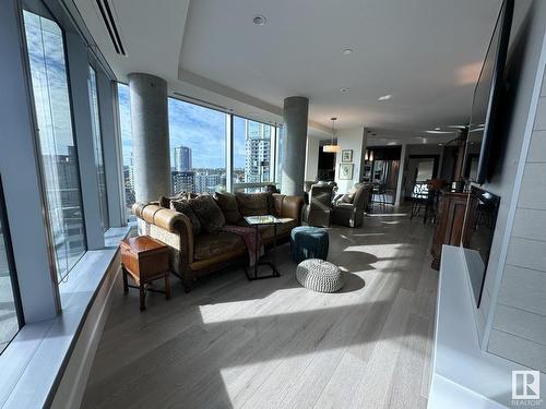 1403 11969 Jasper Avenue, Edmonton, AB - Indoor Photo Showing Living Room