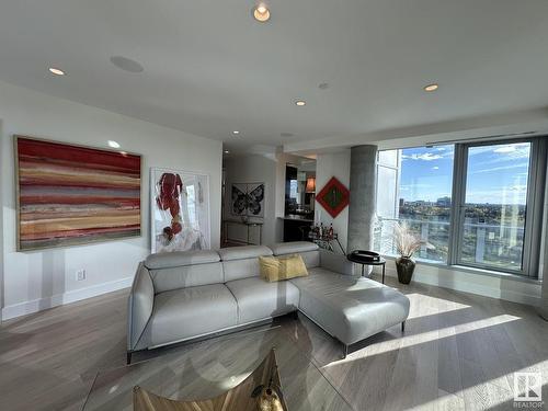 1403 11969 Jasper Avenue, Edmonton, AB - Indoor Photo Showing Living Room