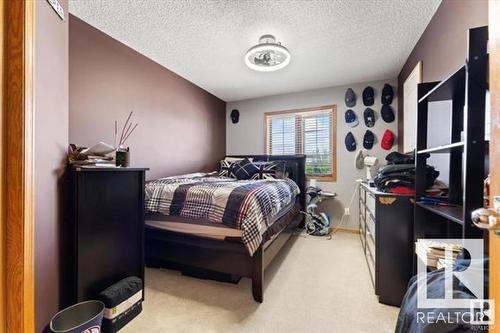 11415 9 Avenue, Edmonton, AB - Indoor Photo Showing Bedroom