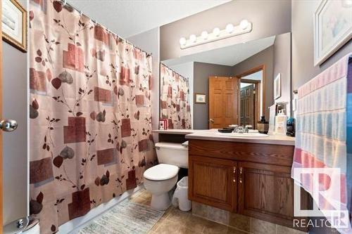 11415 9 Avenue, Edmonton, AB - Indoor Photo Showing Bathroom