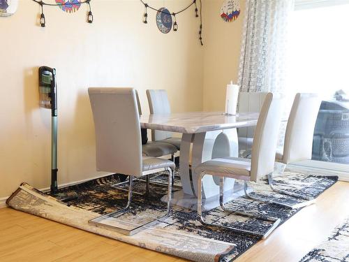 11510 139 Avenue, Edmonton, AB - Indoor Photo Showing Dining Room