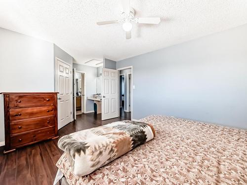 3320 20 Street, Edmonton, AB - Indoor Photo Showing Bedroom