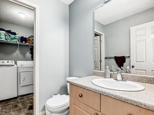 3320 20 Street, Edmonton, AB - Indoor Photo Showing Bathroom