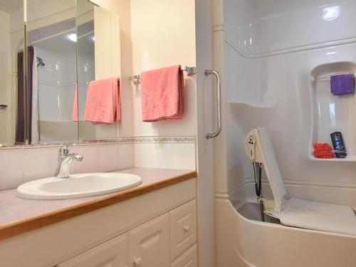 15015 72 Street, Edmonton, AB - Indoor Photo Showing Bathroom