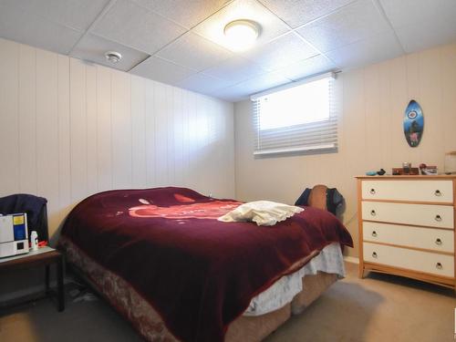 15015 72 Street, Edmonton, AB - Indoor Photo Showing Bedroom