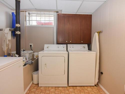 15015 72 Street, Edmonton, AB - Indoor Photo Showing Laundry Room