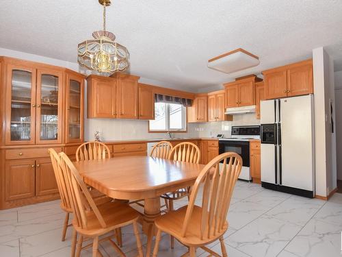 15015 72 Street, Edmonton, AB - Indoor Photo Showing Dining Room