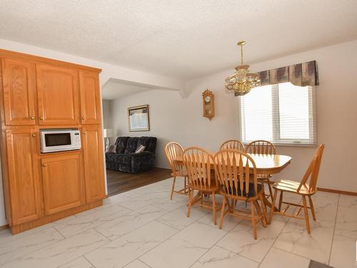 15015 72 Street, Edmonton, AB - Indoor Photo Showing Dining Room