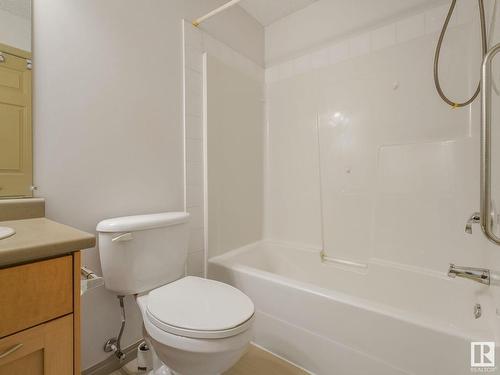 1-215 4245 139 Avenue, Edmonton, AB - Indoor Photo Showing Bathroom