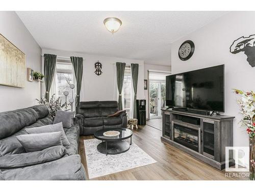 21 735 85 Street, Edmonton, AB - Indoor Photo Showing Living Room