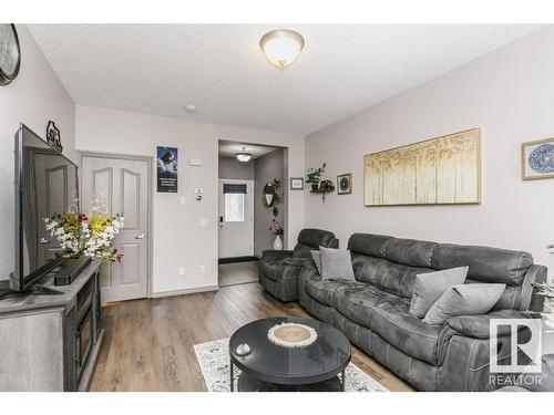 21 735 85 Street, Edmonton, AB - Indoor Photo Showing Living Room