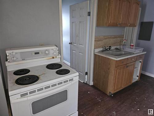 12741 117 Street, Edmonton, AB - Indoor Photo Showing Kitchen