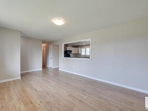 7408 149A Avenue, Edmonton, AB - Indoor