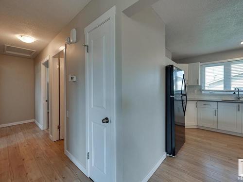 7408 149A Avenue, Edmonton, AB - Indoor Photo Showing Other Room