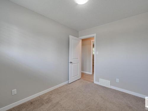 7408 149A Avenue, Edmonton, AB - Indoor Photo Showing Other Room