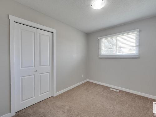 7408 149A Avenue, Edmonton, AB - Indoor Photo Showing Other Room