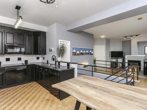 402 10728 82 Avenue, Edmonton, AB - Indoor Photo Showing Kitchen