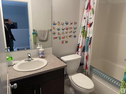 175 Hawks Ridge Boulevard Nw, Edmonton, AB - Indoor Photo Showing Bathroom