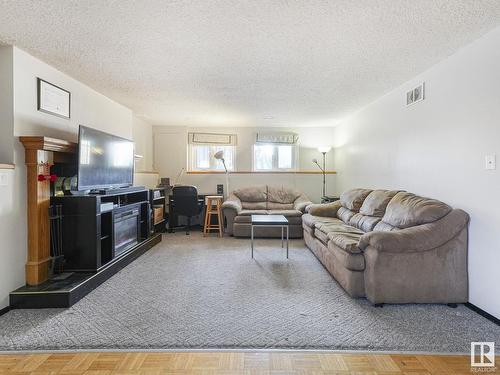 2623 35 Street, Edmonton, AB - Indoor Photo Showing Living Room