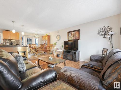 2623 35 Street, Edmonton, AB - Indoor Photo Showing Living Room