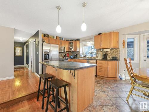 2623 35 Street, Edmonton, AB - Indoor Photo Showing Kitchen