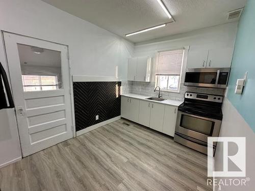 10803 93 Street, Edmonton, AB - Indoor Photo Showing Kitchen