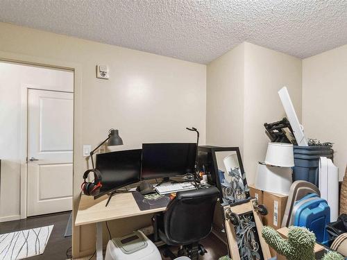 409 3353 16A Avenue, Edmonton, AB - Indoor Photo Showing Office