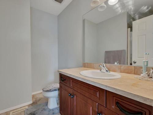 14 3751 12 Street, Edmonton, AB - Indoor Photo Showing Bathroom