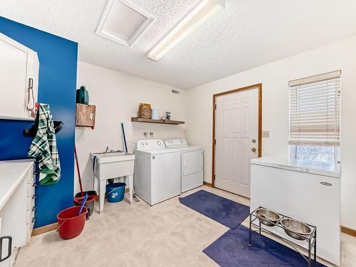 15756 106 Street, Edmonton, AB - Indoor Photo Showing Laundry Room