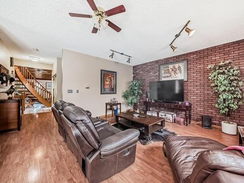 15756 106 Street, Edmonton, AB - Indoor Photo Showing Living Room