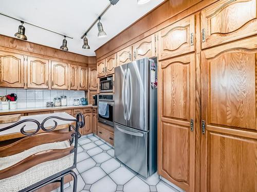 15756 106 Street, Edmonton, AB - Indoor Photo Showing Kitchen