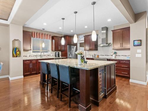 2205 Warry Loop, Edmonton, AB - Indoor Photo Showing Kitchen With Upgraded Kitchen