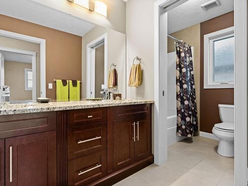 2205 Warry Loop, Edmonton, AB - Indoor Photo Showing Bathroom